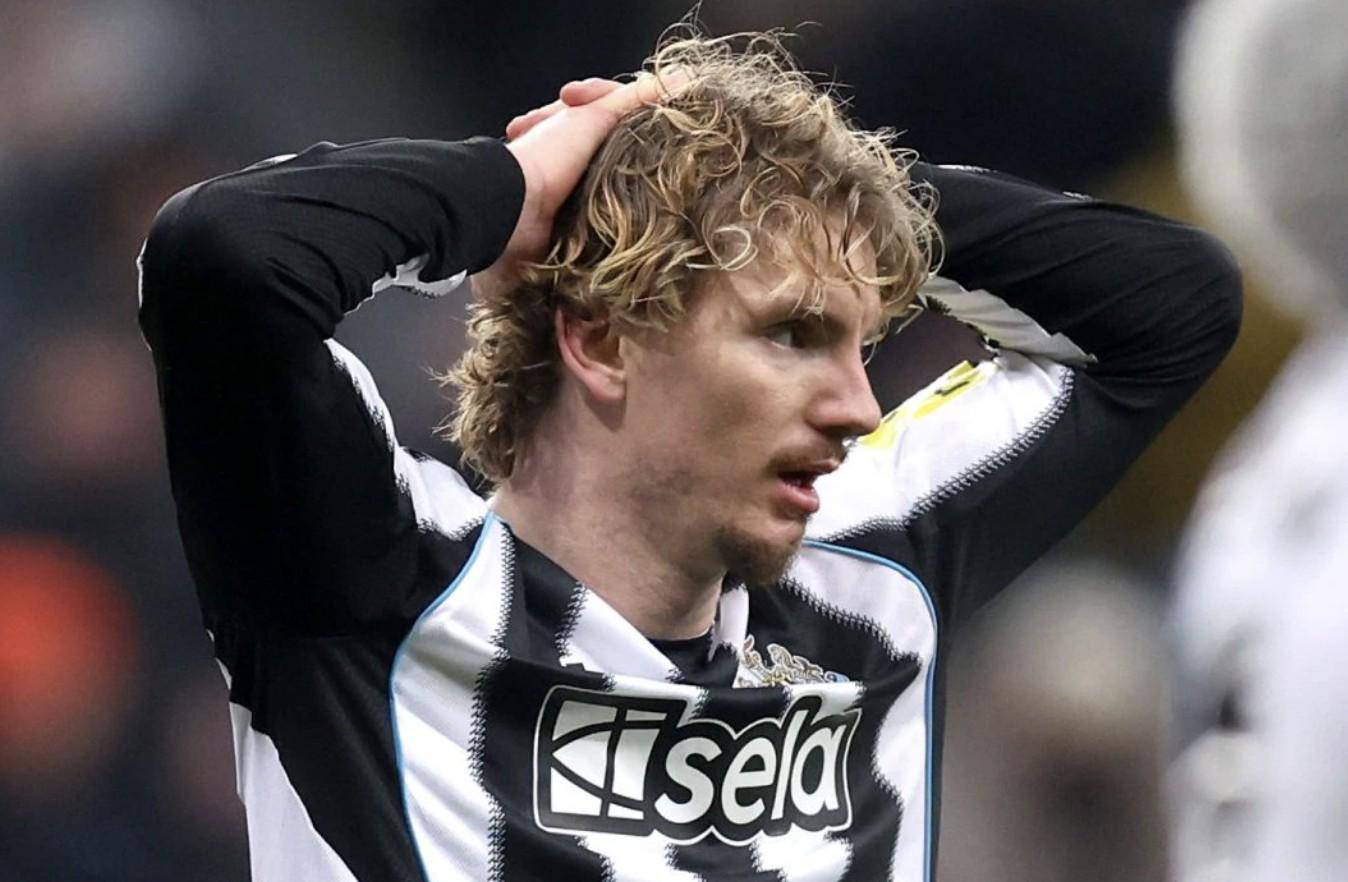 开云电竞登录-跟队：纽卡愿意及时止损，出售沃尔特马德和维萨中的至少一个